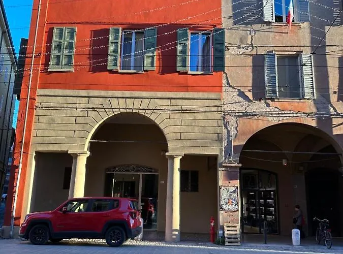 بيت ضيافة Asaproom-modena Centro *