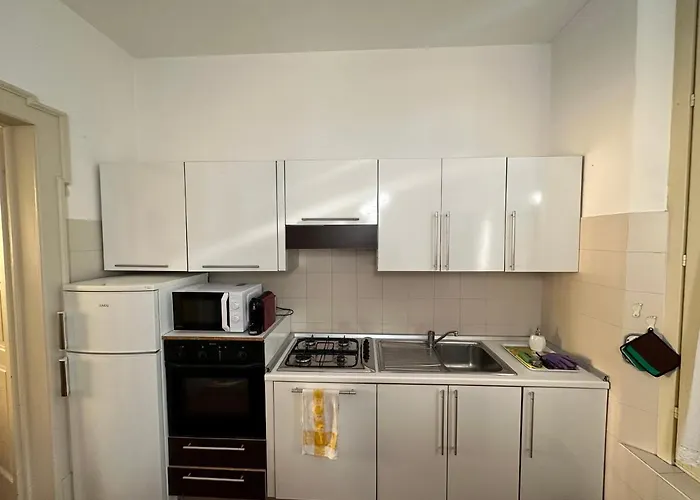 Asaproom-modena Centro بيت ضيافة مودينا